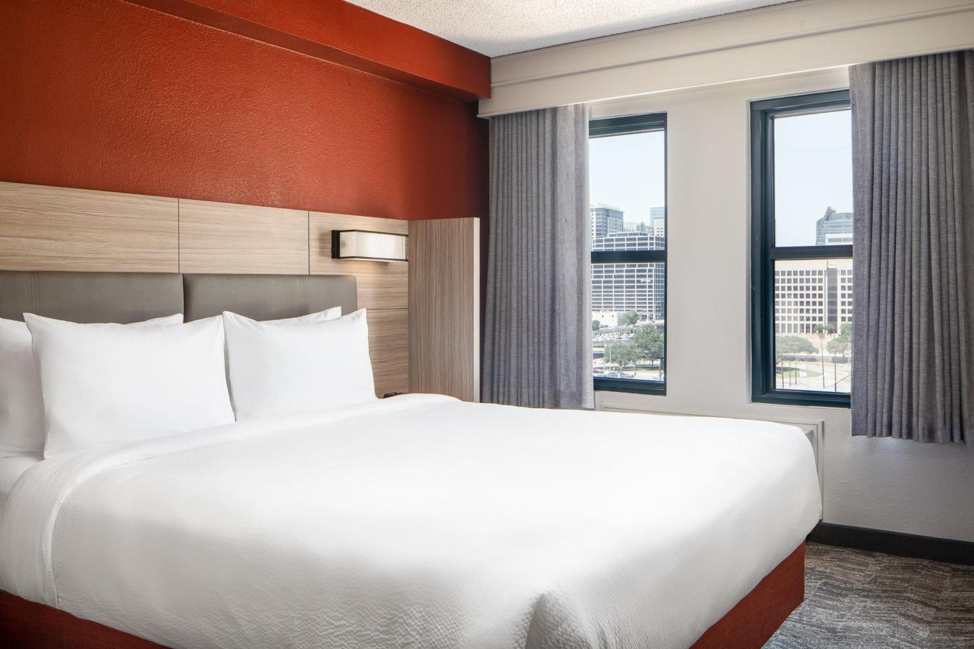 Springhill Suites By Marriott Dallas Downtown / West End Екстер'єр фото