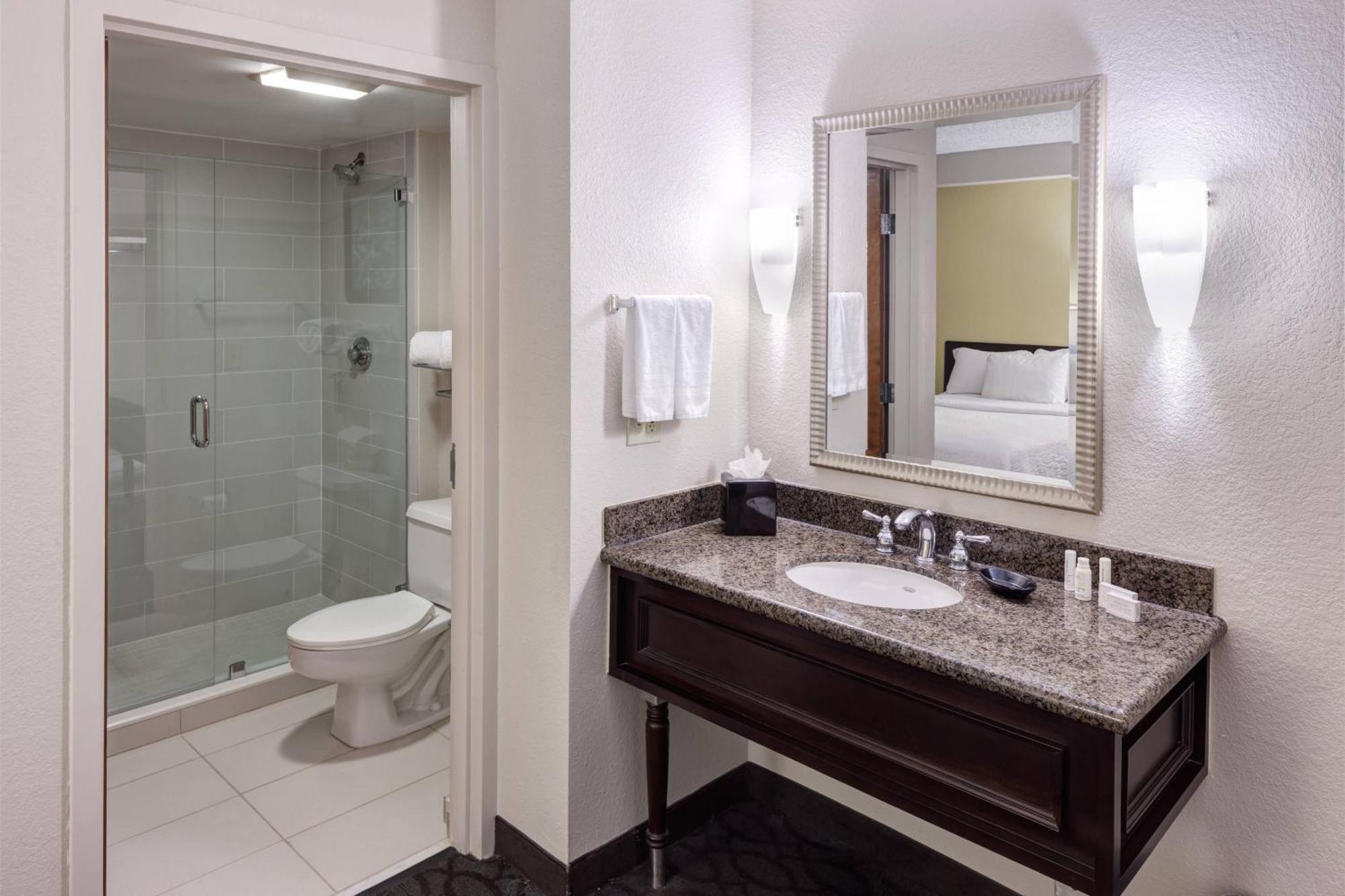 Springhill Suites By Marriott Dallas Downtown / West End Екстер'єр фото